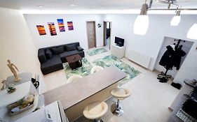 Central apartment- Shumi's